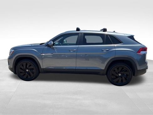 Used 2024 Volkswagen Atlas Cross Sport SE AWD/4WD image 2
