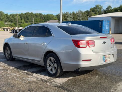 Used 2016 Chevrolet Malibu LT FWD image 7