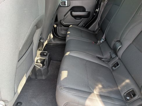 Used 2021 Jeep Gladiator Sport AWD/4WD image 7