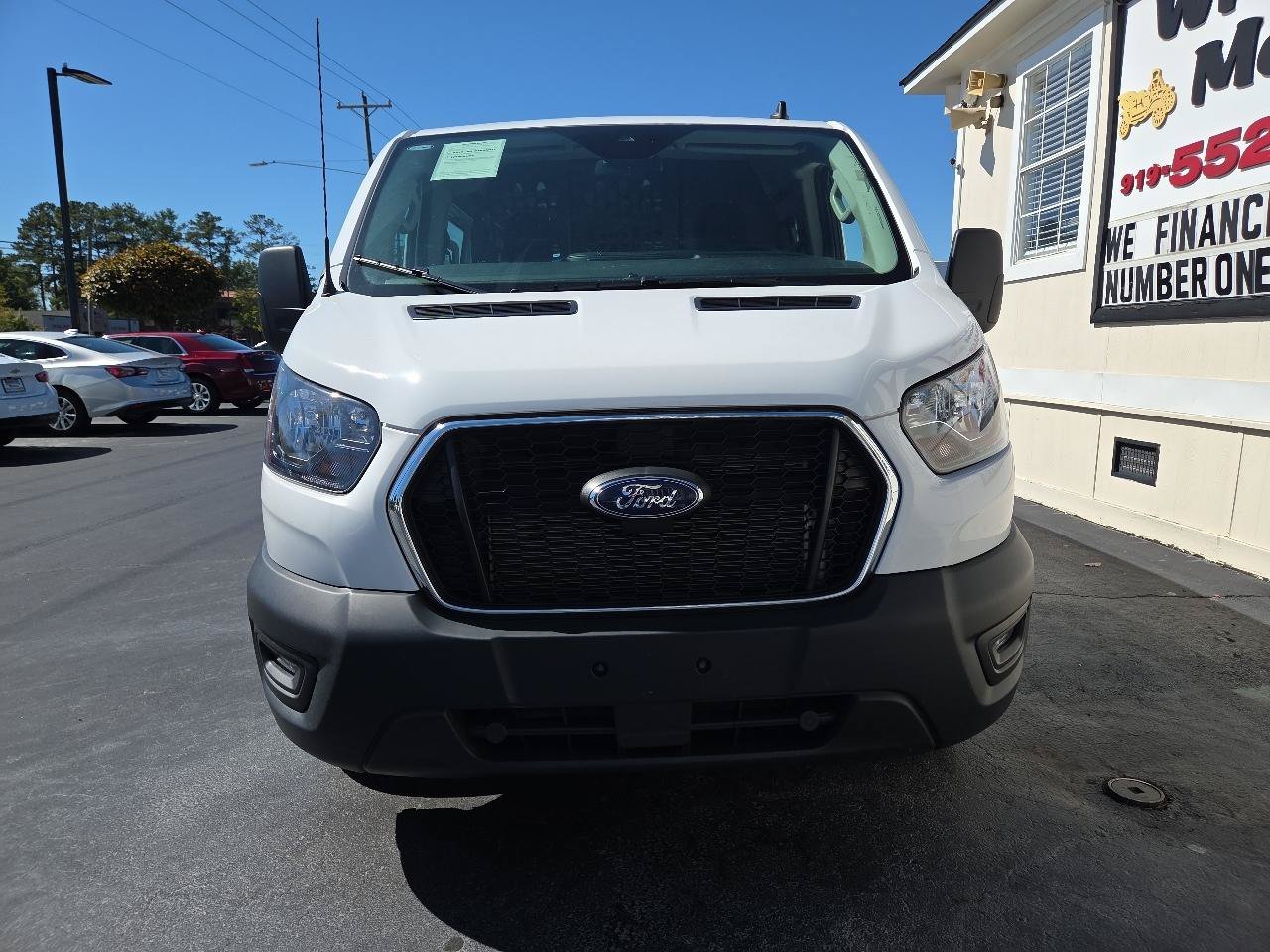 Used 2025 Ford Transit 250 Low Roof w/ Exterior Upgrade Package RWD image 3