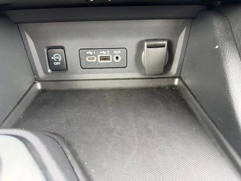 Certified 2025 Nissan Sentra SR image 22