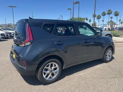 Used 2025 Kia Soul LX w/ LX Technology Package
