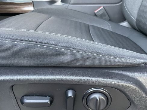 Used 2021 Chevrolet Silverado 1500 LT Trail Boss w/ Convenience Package II image 27