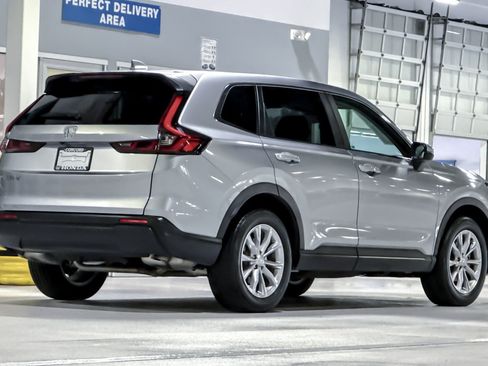 Used 2024 Honda CR-V EX image 8