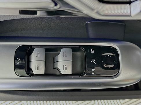 Used 2026 Mercedes-Benz C 300 Sedan image 18