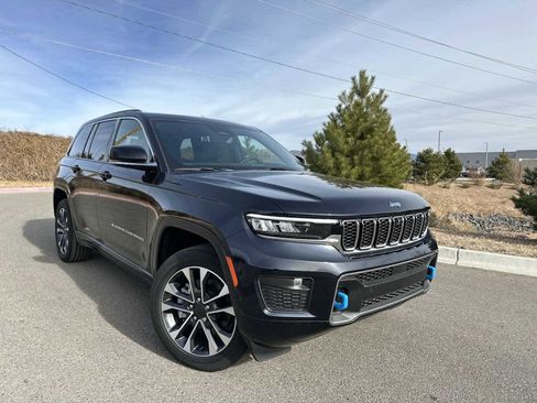 New 2024 Jeep Grand Cherokee Overland w/ Advanced Protech Group III image 34