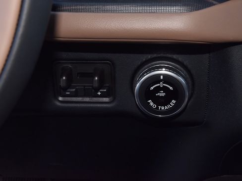 New 2025 Lincoln Navigator L Black Label image 34