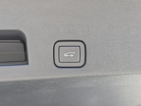 New 2026 Chevrolet Traverse RS w/ LPO, Floor Liner Package FWD image 12
