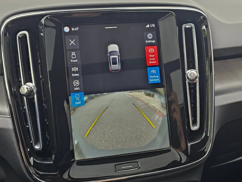 Used 2023 Volvo XC40 Recharge Ultimate AWD/4WD image 23