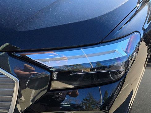 Used 2023 Audi Q4 e-tron Premium Plus w/ Premium Plus image 36