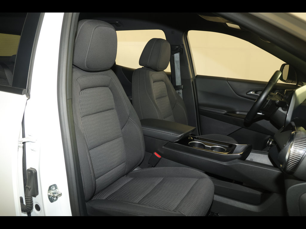Used 2025 Chevrolet Equinox LT FWD image 26