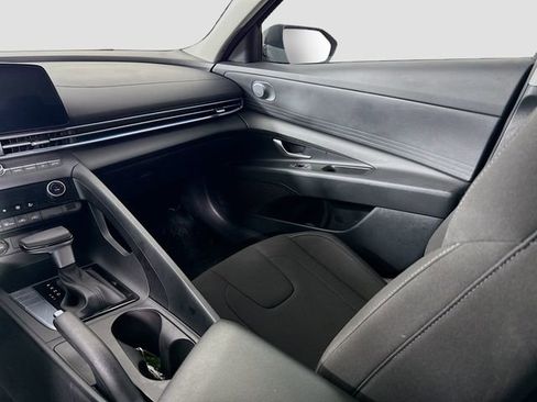 Used 2024 Hyundai Elantra SEL image 22