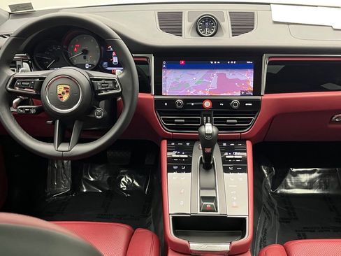 Used 2024 Porsche Macan S image 33