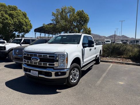 Used 2025 Ford F250 XLT AWD/4WD image 1
