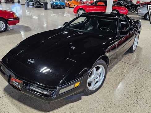 Used 1994 Chevrolet Corvette Convertible image 2