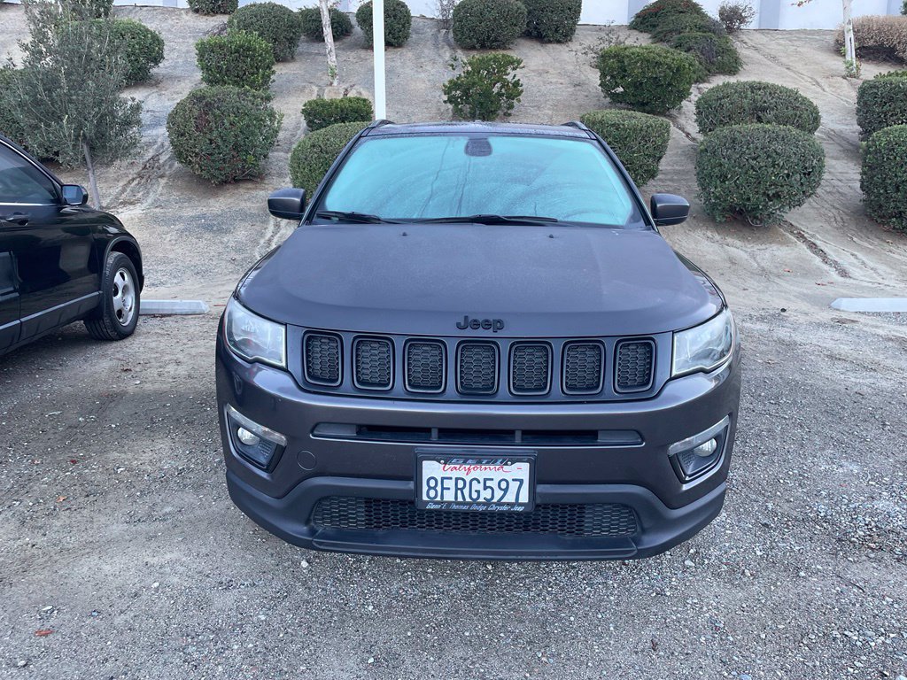 Used 2018 Jeep Compass Latitude w/ Popular Equipment Group FWD image 2