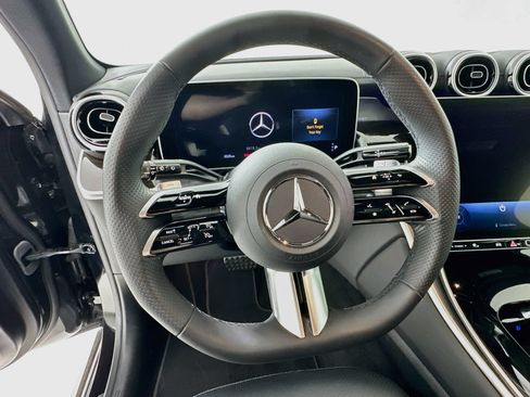 Used 2024 Mercedes-Benz GLC 300 4MATIC image 12