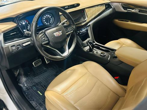 Used 2022 Cadillac XT6 Sport w/ Platinum Package AWD/4WD image 9