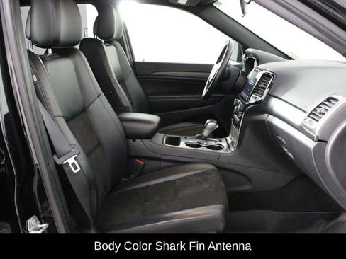 Used 2021 Jeep Grand Cherokee Laredo X image 17