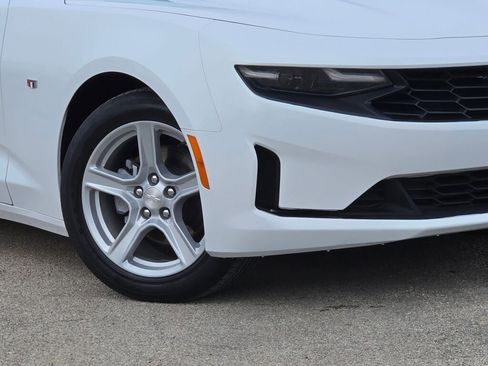 Used 2023 Chevrolet Camaro LT RWD image 3