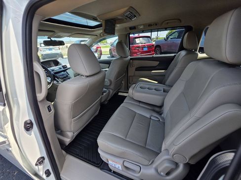 Used 2013 Honda Odyssey Touring image 24
