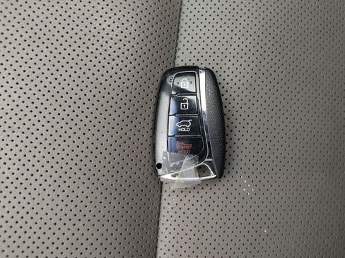 Used 2019 Hyundai Santa Fe XL AWD/4WD image 32