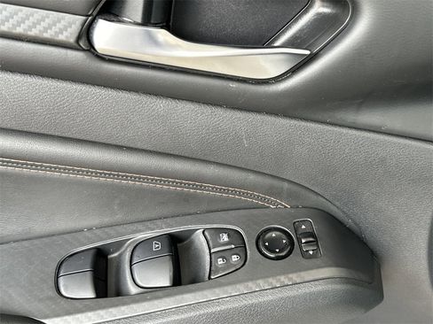 Used 2022 Nissan Altima 2.5 SR image 12