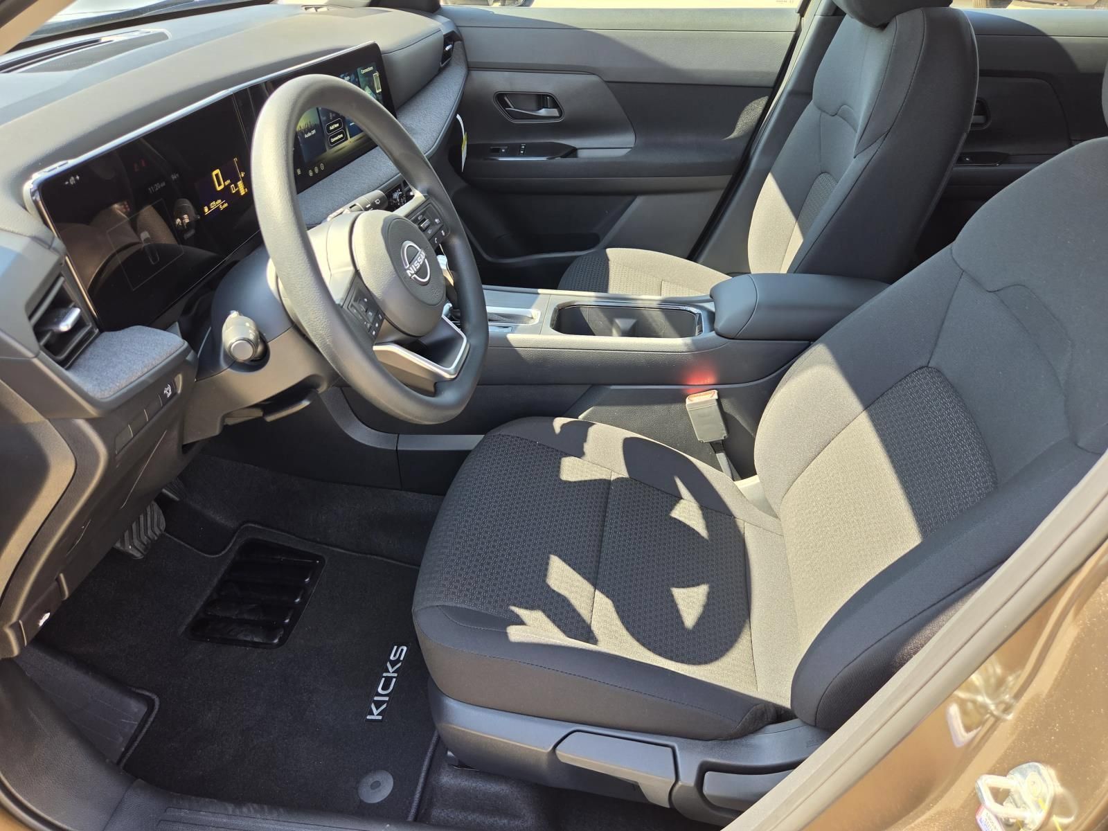 New 2027 Nissan Kicks S FWD image 17