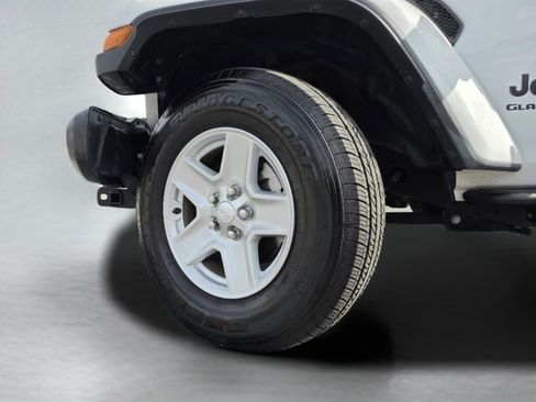 Used 2021 Jeep Gladiator Sport AWD/4WD image 41