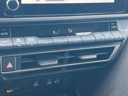 Certified 2025 Toyota Camry LE w/ Convenience Package image 16