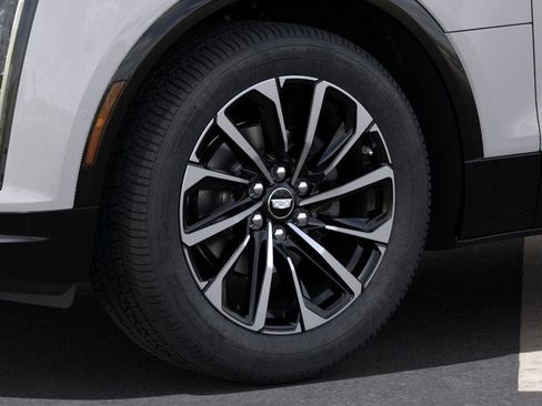 New 2025 Cadillac Lyriq Sport image 9