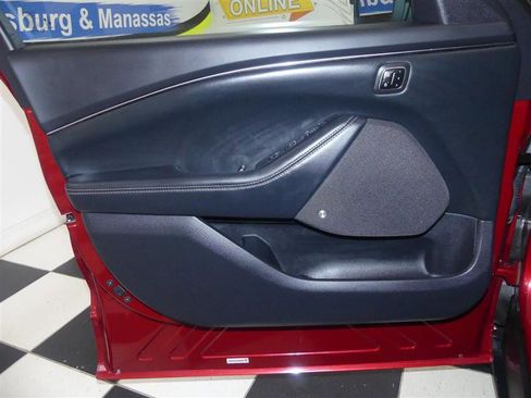 Used 2023 Ford Mustang Mach-E Premium image 22