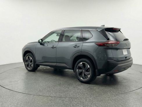 Used 2025 Nissan Rogue SV FWD image 6