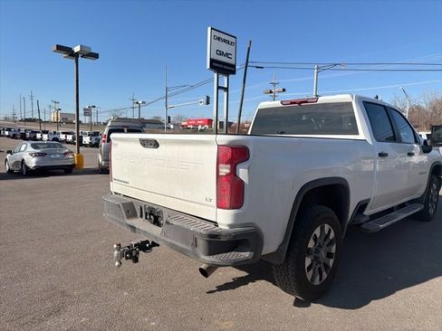 Used 2024 Chevrolet Silverado 2500 Custom w/ Custom Value Package image 16