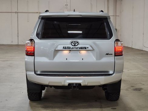 Used 2021 Toyota 4Runner SR5 image 11