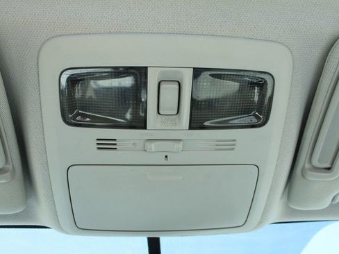 Used 2015 Subaru Forester 2.5i Premium w/ All-Weather Package image 23