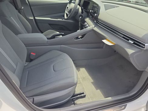 New 2026 Hyundai Elantra SE FWD image 22