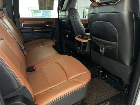 Used 2023 RAM 2500 Limited AWD/4WD image 18