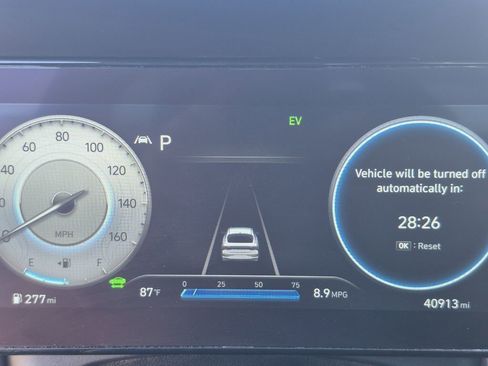 Used 2023 Hyundai Elantra Limited image 22