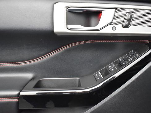 Used 2022 Ford Explorer ST-Line w/ Class IV Trailer Tow Package image 10