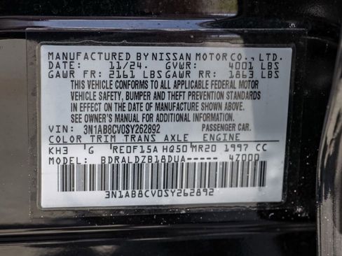 Used 2025 Nissan Sentra SV FWD image 33