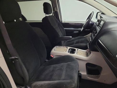 Used 2016 Dodge Grand Caravan SXT w/ Rear Park Assist Package FWD image 21