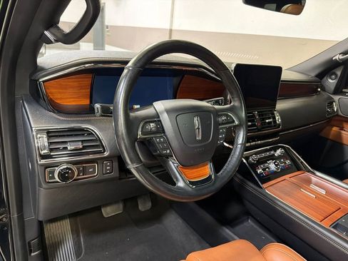 Used 2019 Lincoln Navigator Reserve AWD/4WD image 21
