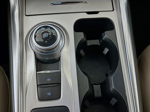 Used 2020 Ford Explorer XLT w/ Equipment Group 202A image 24