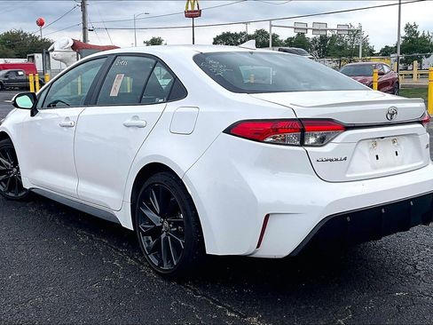 Used 2025 Toyota Corolla SE FWD image 6