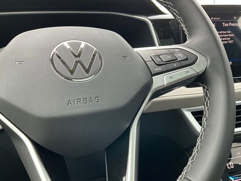 New 2025 Volkswagen Taos SE image 20