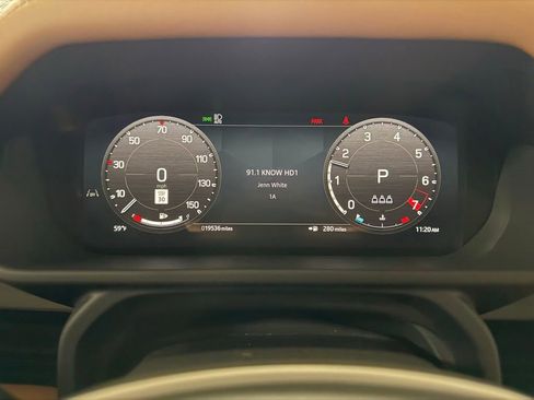 Used 2024 Land Rover Defender 110 S AWD/4WD image 10