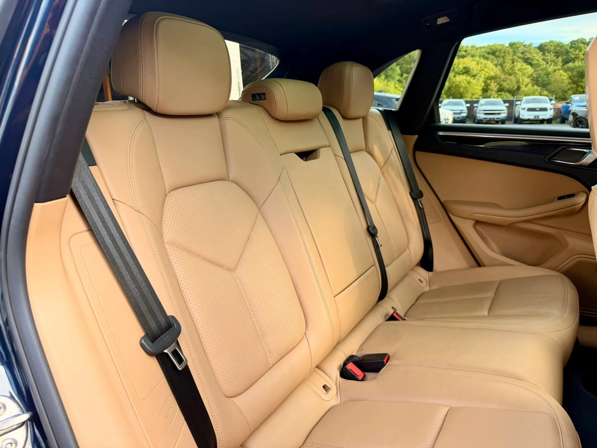 Used 2018 Porsche Macan Sport Edition AWD/4WD image 51
