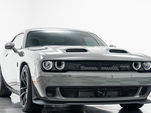 Used 2023 Dodge Challenger SRT Hellcat RWD image 3
