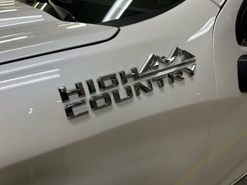 Used 2025 Chevrolet Silverado 1500 High Country w/ High Country Premium Package image 5